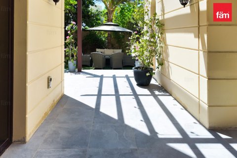 Dubai, BAE’de kiralık sıra ev 4 yatak odası, 309.4 m² No 721173 - fotoğraf 29