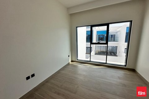 Dubai, BAE’de kiralık sıra ev 4 yatak odası, 144 m² No 721172 - fotoğraf 3