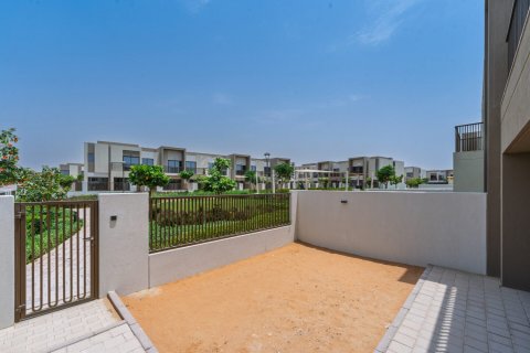 Városi lakóépület itt: Dubai Land, Dubai, EAE, 3 hálószoba, 161 m², azonosító: 721209 - fénykép 10