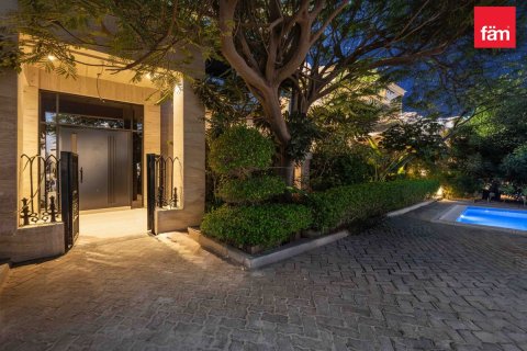 Vila di Umm Suqeim, Dubai, UAE 4 bilik tidur, 478.4 meter persegi № 679117 - foto 5