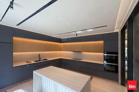 Üürile anda villa asukohaga Umm Suqeim, Dubai, AÜE: 4 magamistoaga, 478.4 m² Nr 679117 - pilt 10