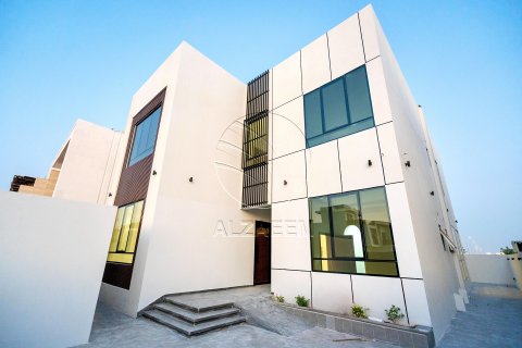 Villa Al Shamkha, Abu Dhabijā, AAE 5 istabas, 510 m2 Nr. 662861 - attēls 1