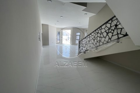 Vila di Abu Dhabi, UEA 12 kamar tidur, 730 m2 nomor 662872 - foto 7