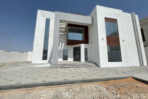Vila di Abu Dhabi, UEA 12 kamar tidur, 730 m2 nomor 662872 - foto 3