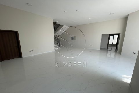 Vila di Abu Dhabi, UEA 12 kamar tidur, 730 m2 nomor 662872 - foto 5