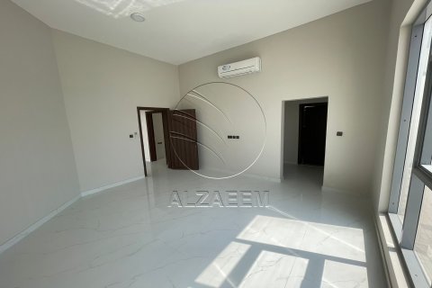 Vila di Abu Dhabi, UEA 12 kamar tidur, 730 m2 nomor 662872 - foto 12