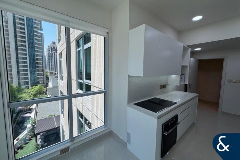 Apartamento para arrendamento em Downtown Dubai (Downtown Burj Dubai), Dubai, EAU 3 quartos, 221 m2 № 668367 - foto 10