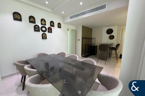 Apartamento para arrendamento em Downtown Dubai (Downtown Burj Dubai), Dubai, EAU 3 quartos, 221 m2 № 668367 - foto 6