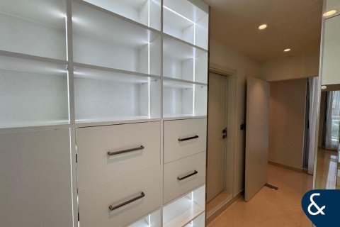 Apartamento para arrendamento em Downtown Dubai (Downtown Burj Dubai), Dubai, EAU 3 quartos, 221 m2 № 668367 - foto 22