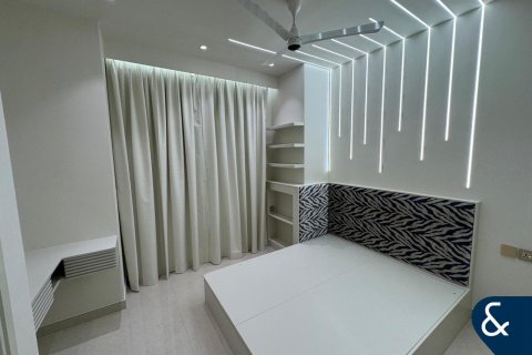 Apartamento para arrendamento em Downtown Dubai (Downtown Burj Dubai), Dubai, EAU 3 quartos, 221 m2 № 668367 - foto 13