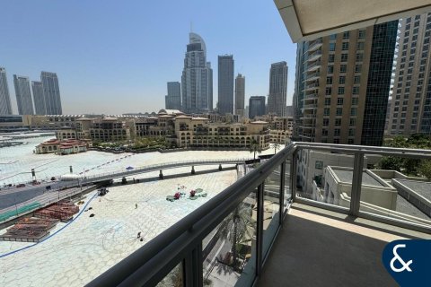 Apartamento para arrendamento em Downtown Dubai (Downtown Burj Dubai), Dubai, EAU 3 quartos, 221 m2 № 668367 - foto 5