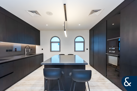 Зняти в оренду віллу в Пальма Джумейра, Дубай, ОАЕ 4 спальні, 511м2, № 668369 - фото 20