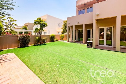 Villa til leie i Arabian Ranches, Dubai, Emiratene 3 soverom, 345.51 kvm Nr. 733564 - Foto 2
