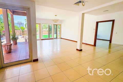Villa til leie i Arabian Ranches, Dubai, Emiratene 3 soverom, 345.51 kvm Nr. 733564 - Foto 4
