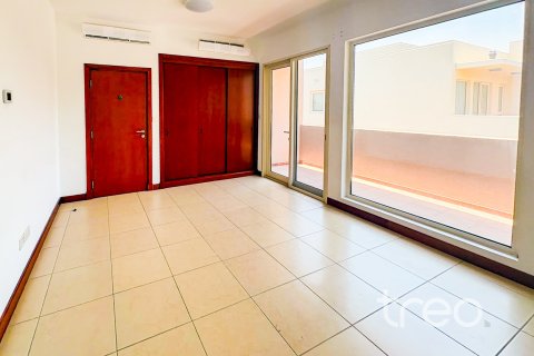 Villa til leie i Arabian Ranches, Dubai, Emiratene 3 soverom, 345.51 kvm Nr. 733564 - Foto 12