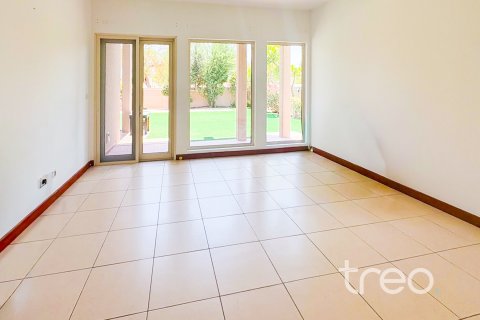 Villa til leie i Arabian Ranches, Dubai, Emiratene 3 soverom, 345.51 kvm Nr. 733564 - Foto 6