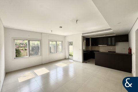 Villa zur Miete in Serena, Dubai, VAE 3 Schlafzimmer, 186 m2 Nr. 667987 - Foto 2