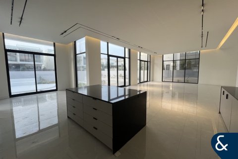 Villa till försäljning i Jumeirah Park, Dubai, UAE 6 sovrum, 759 kvm Nr. 666499 - fotografi 8