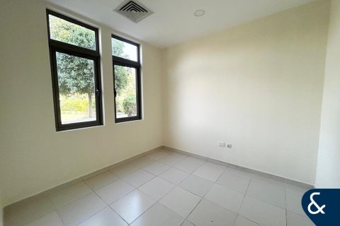 Reem, Dubai, UAE의 판매용 빌라 침실 3개, 212제곱미터 번호 684977 - 사진 8