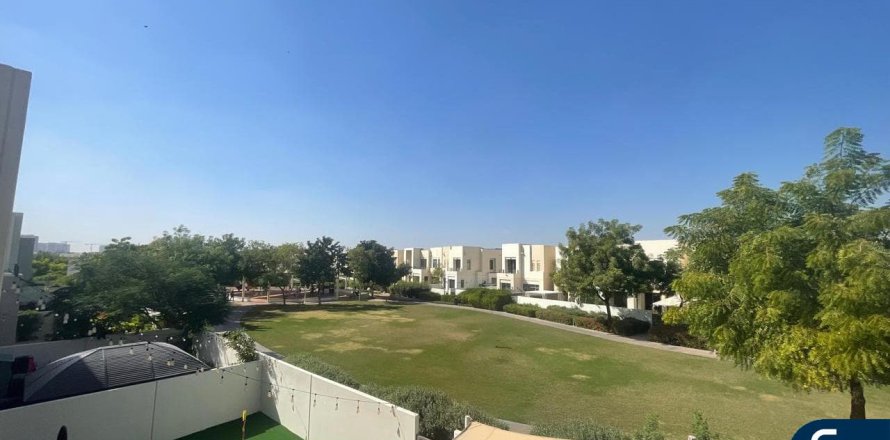 Reem, Dubai, UAE의 빌라 침실 3개, 212제곱미터 번호 684977