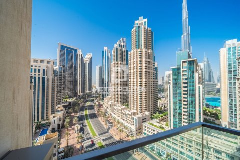 Зняти в оренду квартиру в Даунтаун Дубай (Даунтаун Бурдж Дубай), Дубай, ОАЕ 3 спальні, 187м2, № 664827 - фото 1