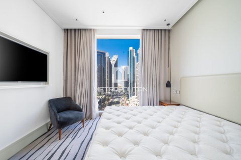 Зняти в оренду квартиру в Даунтаун Дубай (Даунтаун Бурдж Дубай), Дубай, ОАЕ 3 спальні, 187м2, № 664827 - фото 18