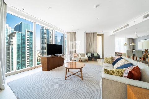 Зняти в оренду квартиру в Даунтаун Дубай (Даунтаун Бурдж Дубай), Дубай, ОАЕ 3 спальні, 187м2, № 664827 - фото 2