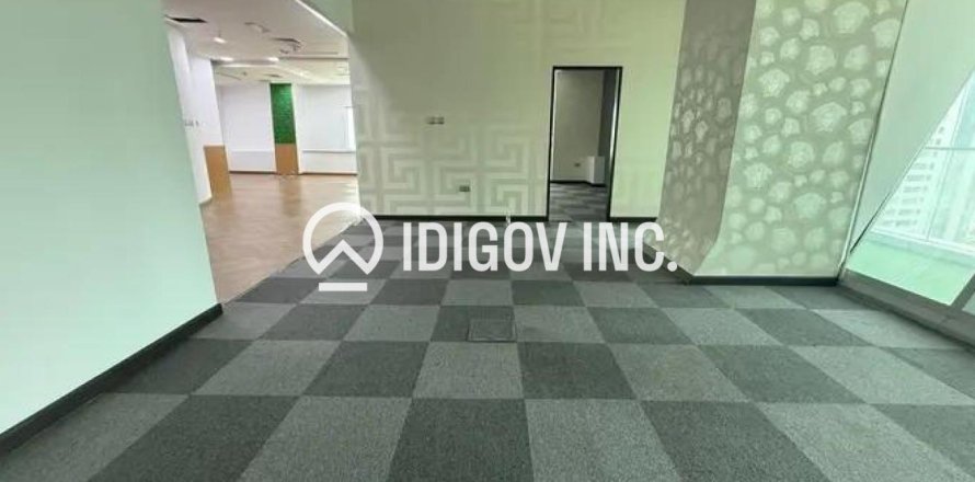 Kontor asukohaga Business Bay, Dubai, AÜE: 195 m² Nr 700216