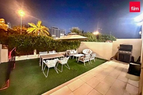 Villa in Al Furjan, Dubai, UAE 3 bedrooms, 224 sq.m. № 712991 - photo 10