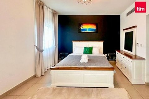 Villa in Al Furjan, Dubai, UAE 3 bedrooms, 224 sq.m. № 712991 - photo 5