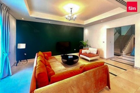 Villa in Al Furjan, Dubai, UAE 3 bedrooms, 224 sq.m. № 712991 - photo 7