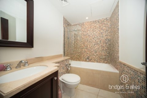 Снять в аренду квартиру в Old Town, Дубай, ОАЭ 2 спальни, 126м2, № 702192 - фото 12