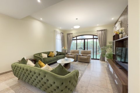 Vila u gradu Mudon, Dubai, UAE 4 spavaće sobe, 574 m2 Br. 677486 - Slika 13