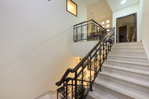 Vila u gradu Mudon, Dubai, UAE 4 spavaće sobe, 574 m2 Br. 677486 - Slika 21