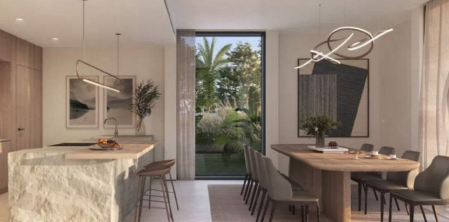 Rijtjeshuis in Dubai, VAE 4 slaapkamers, 256.4 vr.m. nr 635777