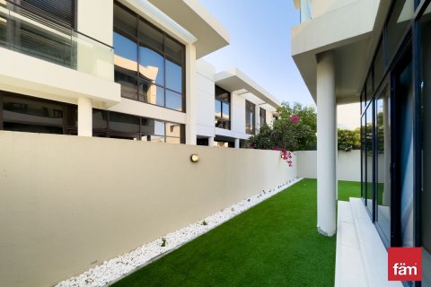Villa til salgs i Dubai, Emiratene 3 soverom, 306.2 kvm Nr. 712874 - Foto 22