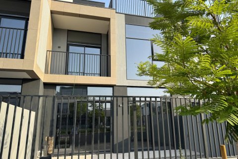 فيلا للبيع في مُدُنْ، دبي، الإمارات العربية المتحدة 4 غرفة نوم ، 279 متر مربع ، رقم 739622 - صورة 7