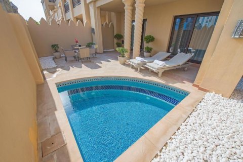 Maison de ville à vendre à Palm Jumeirah, Dubai, EAU 3 chambres, 456 m2 № 739624 - photo 2