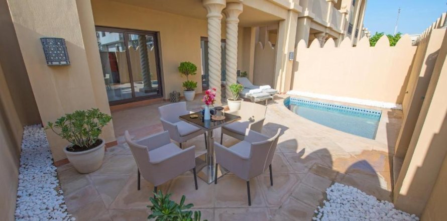 Maison de ville à Palm Jumeirah, Dubai, EAU: 3 chambres, 456 m2 № 739624