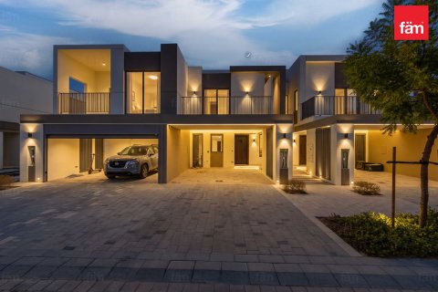 Villa para arrendamento em Tilal Al Ghaf, Dubai, EAU 3 quartos, 142.2 m2 № 760253 - foto 4