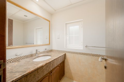 Villa te huur in Arabian Ranches, Dubai, VAE 5 slaapkamers, 471.24 vr.m., nr 757564 - foto 24