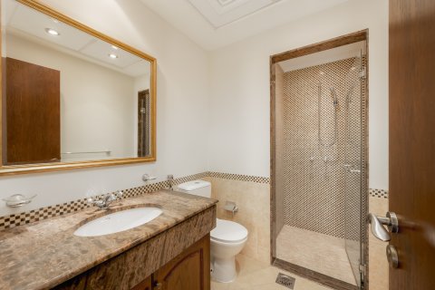 Villa te huur in Arabian Ranches, Dubai, VAE 5 slaapkamers, 471.24 vr.m., nr 757564 - foto 15