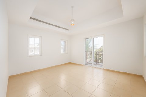 Villa te huur in Arabian Ranches, Dubai, VAE 5 slaapkamers, 471.24 vr.m., nr 757564 - foto 22