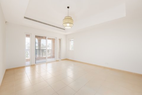 Villa te huur in Arabian Ranches, Dubai, VAE 5 slaapkamers, 471.24 vr.m., nr 757564 - foto 19