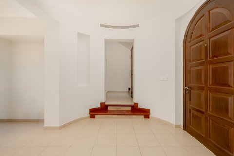 Villa te huur in Arabian Ranches, Dubai, VAE 5 slaapkamers, 471.24 vr.m., nr 757564 - foto 16