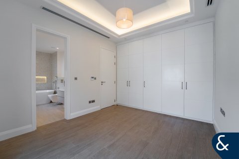 Kaupunkipientalo Jumeirah Golf Estates, Dubai, Arabiemiraatit 3 makuuhuonetta, 267 m2 № 698095 - kuva 8