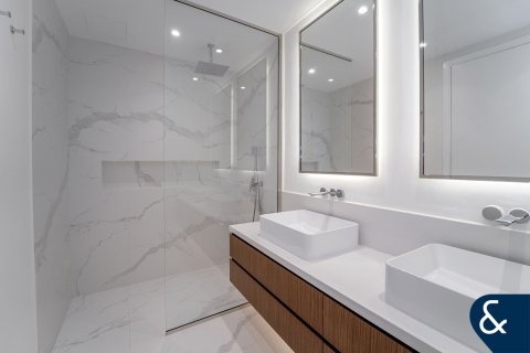 Kaupunkipientalo Jumeirah Golf Estates, Dubai, Arabiemiraatit 3 makuuhuonetta, 267 m2 № 698095 - kuva 13