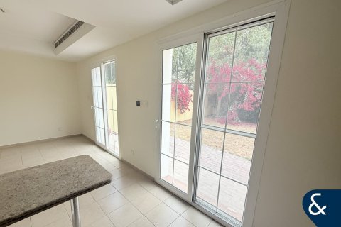 Villa til leie i Arabian Ranches, Dubai, Emiratene 2 soverom, 172 kvm Nr. 698097 - Foto 6