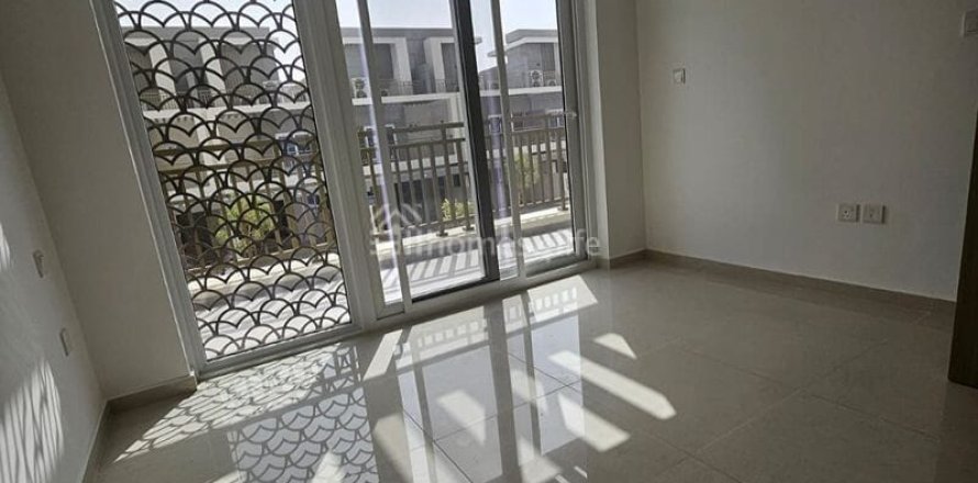 阿联酋 Dubai DAMAC Hills (Akoya by DAMAC) 联排别墅  3 卧, 112 平方米 , 编号 700121