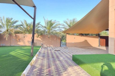 Βίλα σε Khuzam, Ras Al Khaimah, ΗΑΕ 3 υπνοδωμάτια, 557 τ.μ. Αρ. 734738 - φωτογραφία 16